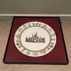 Vintage Disneyland Cinderella’s Castle 9 1/4” Collector plate